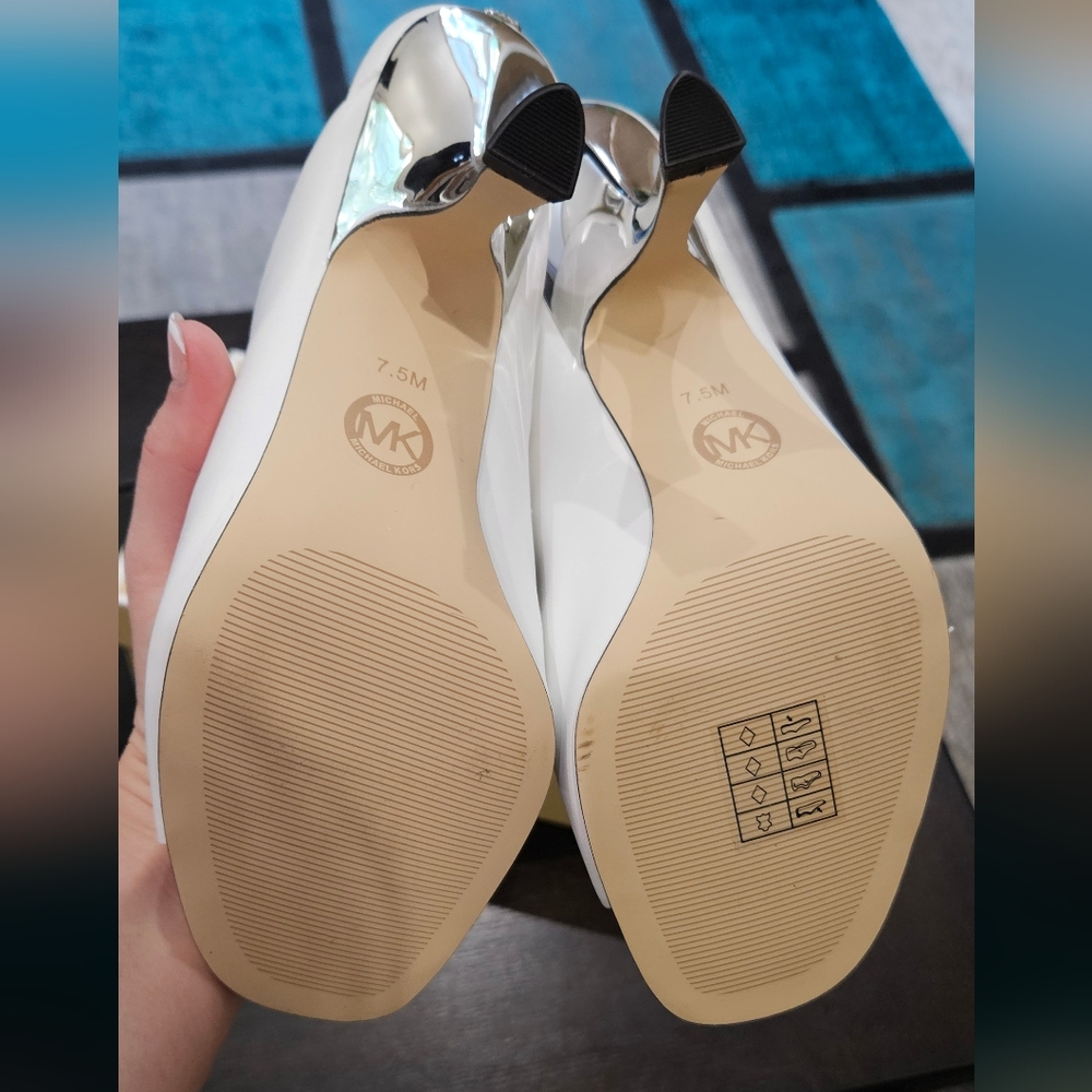 Michael Kors Cream Open-Toe Mules - Picture 3 of 7